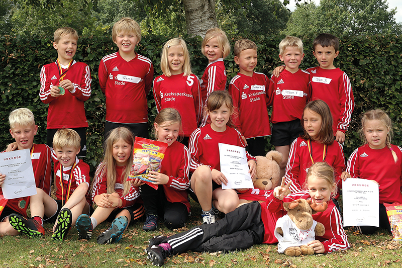 Die Mixed U8 wurde auf eingenen Platz Bezirksmeister.