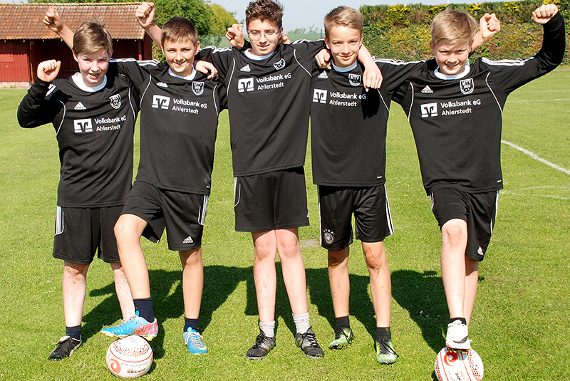 Florian Behrens, Nick Poppe, Pascal Lehmann, Tom Löhden und Simon Wulf sind neuer Bezirksmeister der männlichen U14.